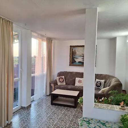 Casa Iulian Дом отдыха *
