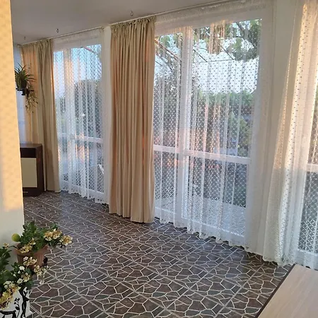Casa Iulian * Эфорие Норд