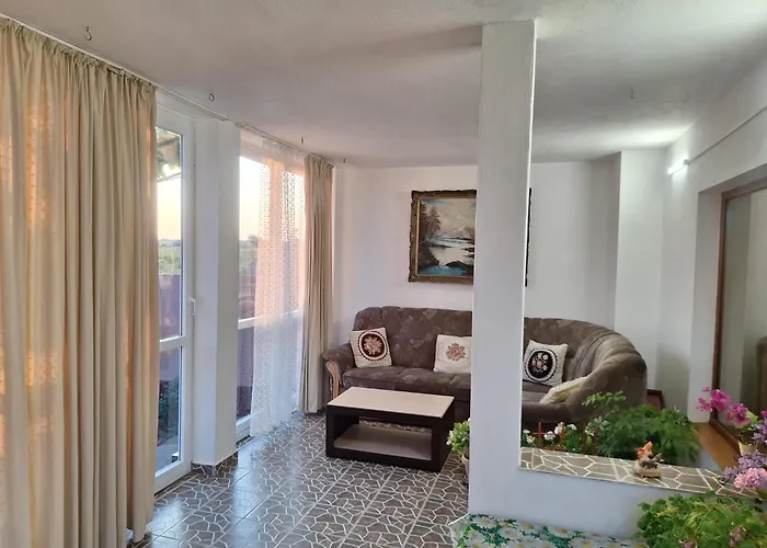 Casa Iulian Holiday home *